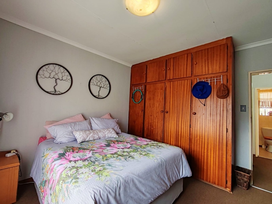 3 Bedroom Property for Sale in Kannoniers Park North West